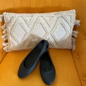 Crocs Laura Flat (Waterproof)